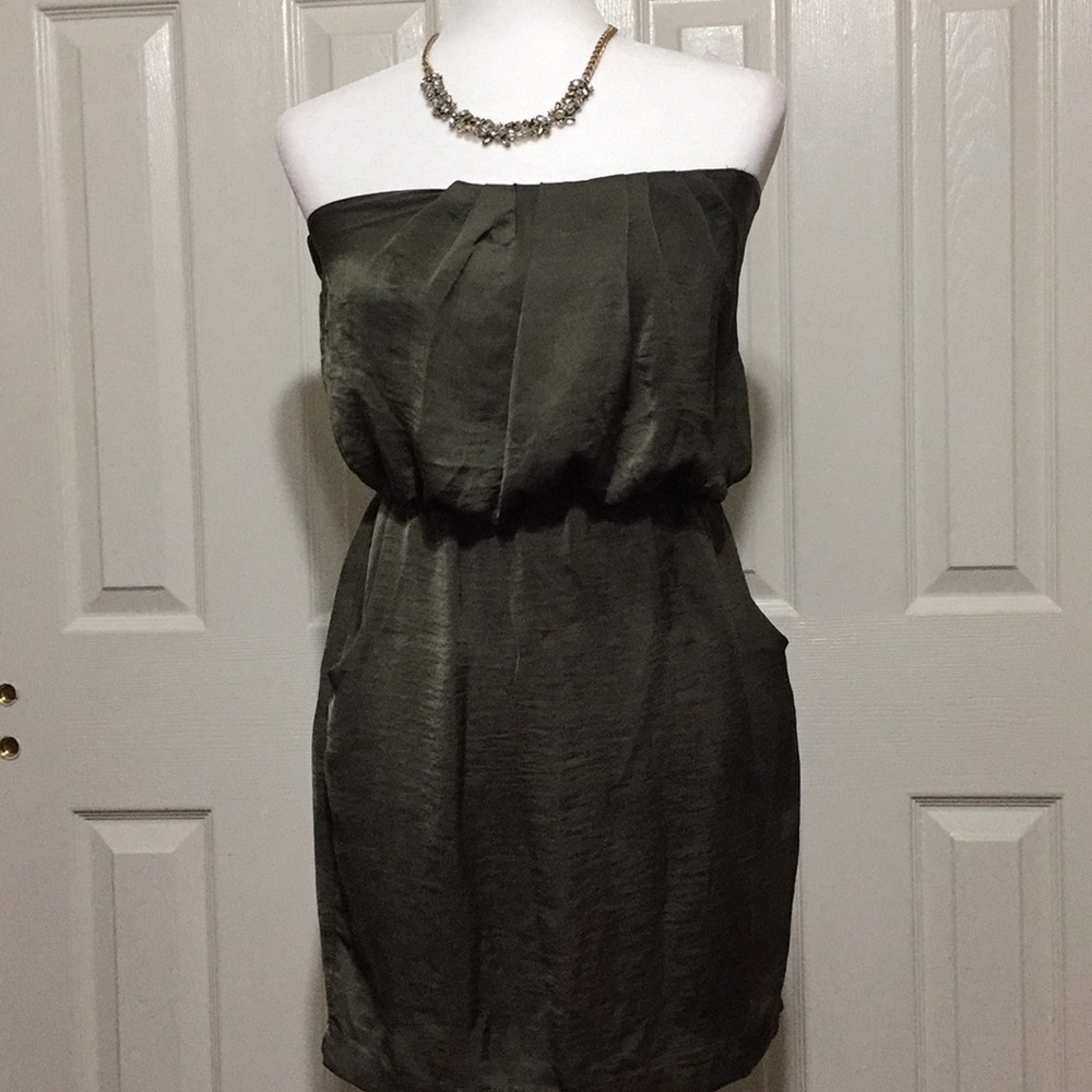 SALE STRAPLESS GREEN FANCY OR SUMMER DRESS